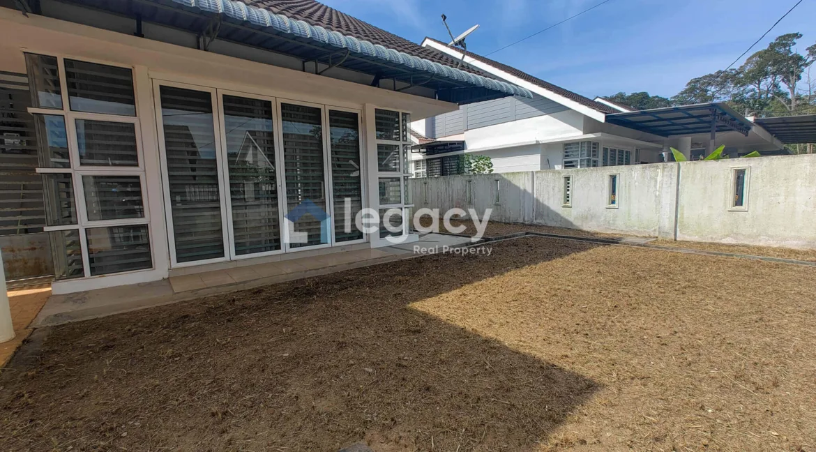 rumah-semi-d-untuk-dijual-di-puncak-iskandar-seri-iskandar-04