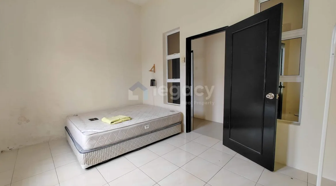 rumah-semi-d-untuk-dijual-di-puncak-iskandar-seri-iskandar-14