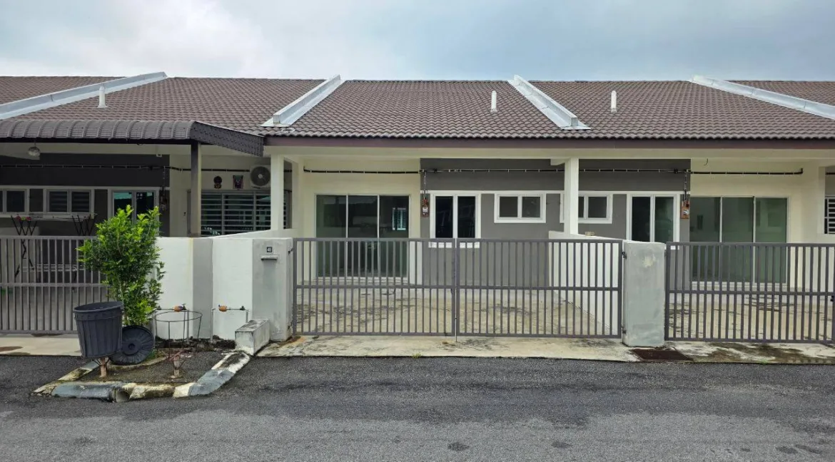 Rumah Teres Setingkat Baru Untuk Dijual Di Taman Lagenda, Teluk Intan
