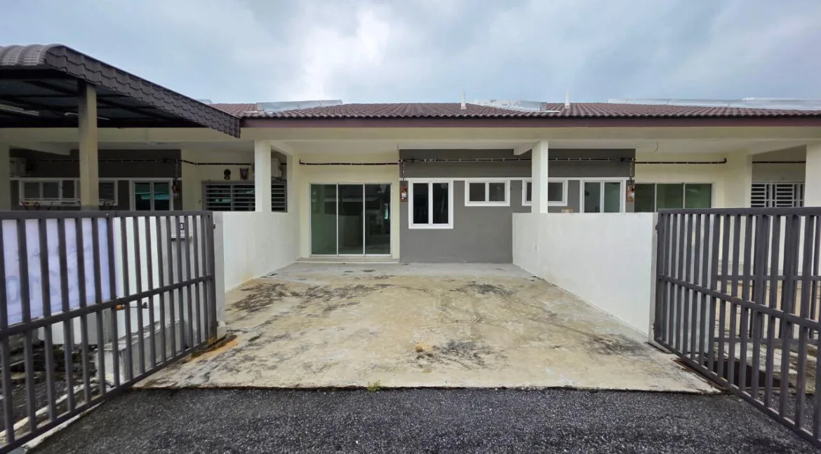rumah-teres-setingkat-baru-untuk-dijual-di-taman-lagenda-teluk-intan-06