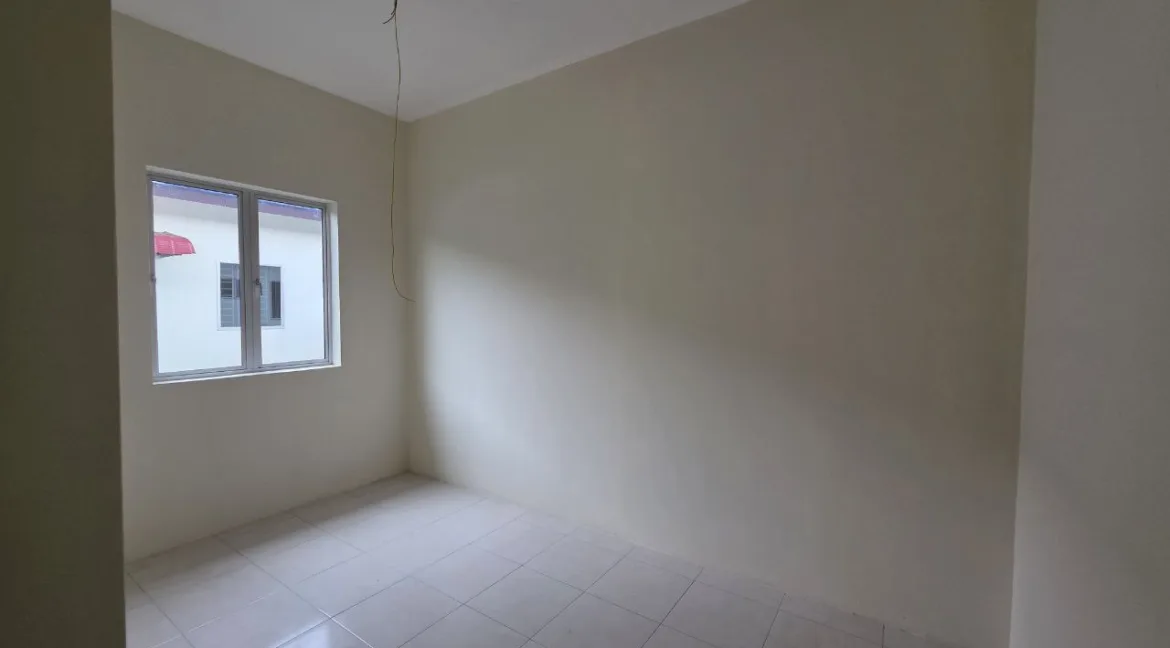 rumah-teres-setingkat-baru-untuk-dijual-di-taman-lagenda-teluk-intan-13