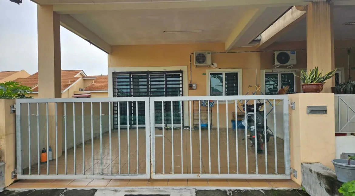 Rumah Teres Setingkat untuk dijual di Desa Chemor Impian