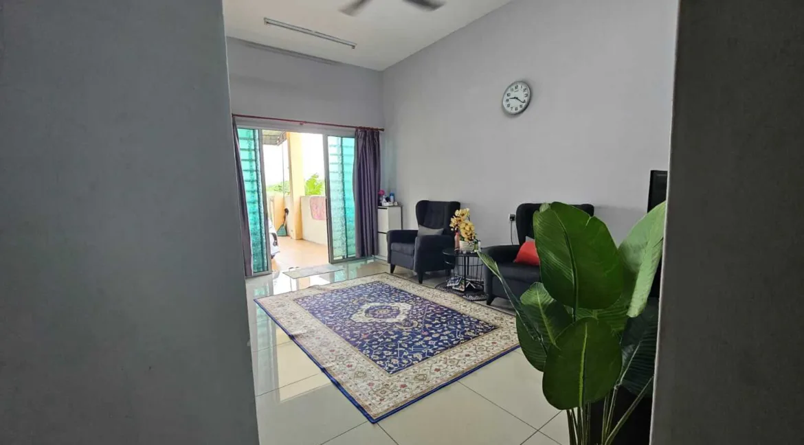 rumah-teres-setingkat-untuk-dijual-di-desa-chemor-impian-05