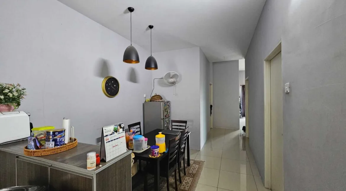 rumah-teres-setingkat-untuk-dijual-di-desa-chemor-impian-06