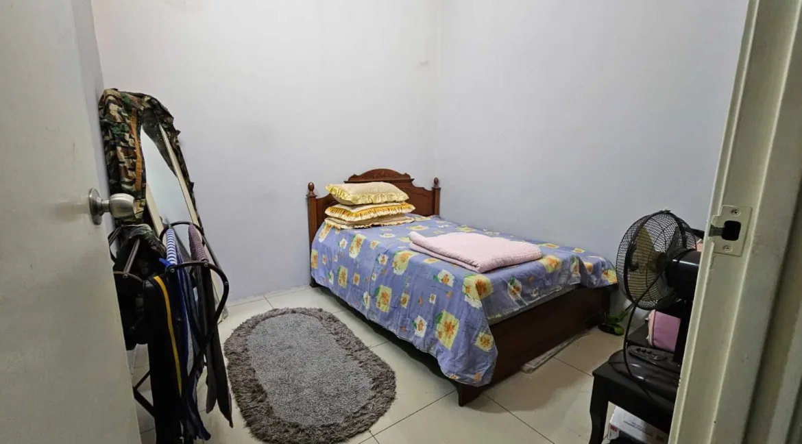 rumah-teres-setingkat-untuk-dijual-di-desa-chemor-impian-09