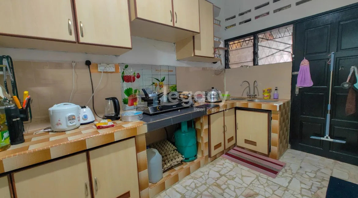 rumah-teres-setingkat-untuk-dijual-di-fasa-1b-seri-manjung-05