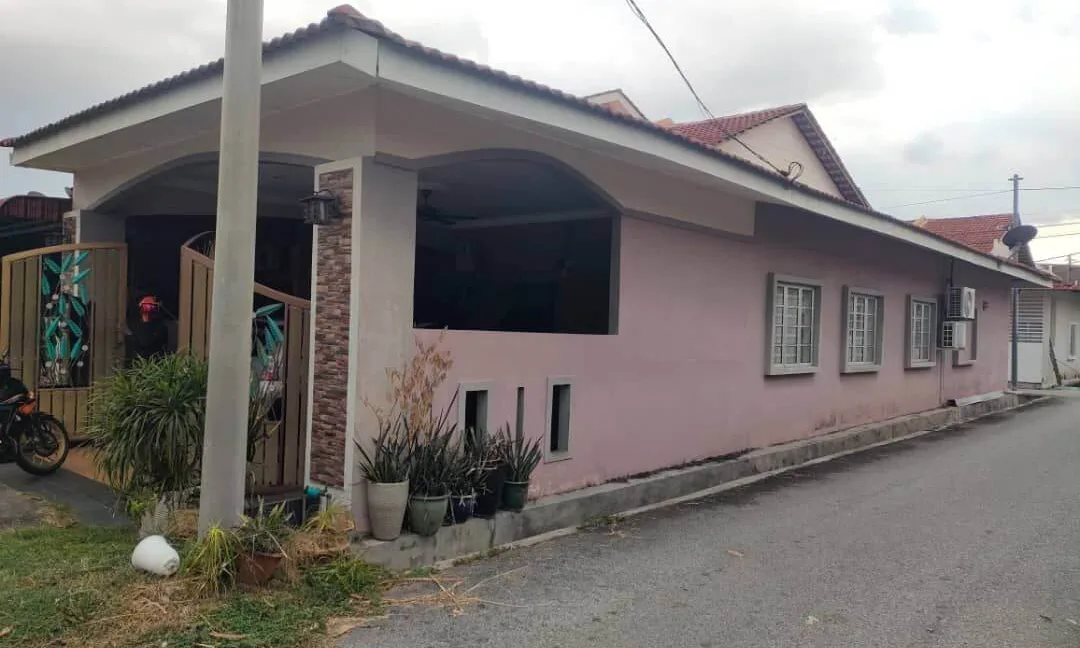 rumah-teres-setingkat-untuk-dijual-di-iskandar-perdana-seri-iskandar-02