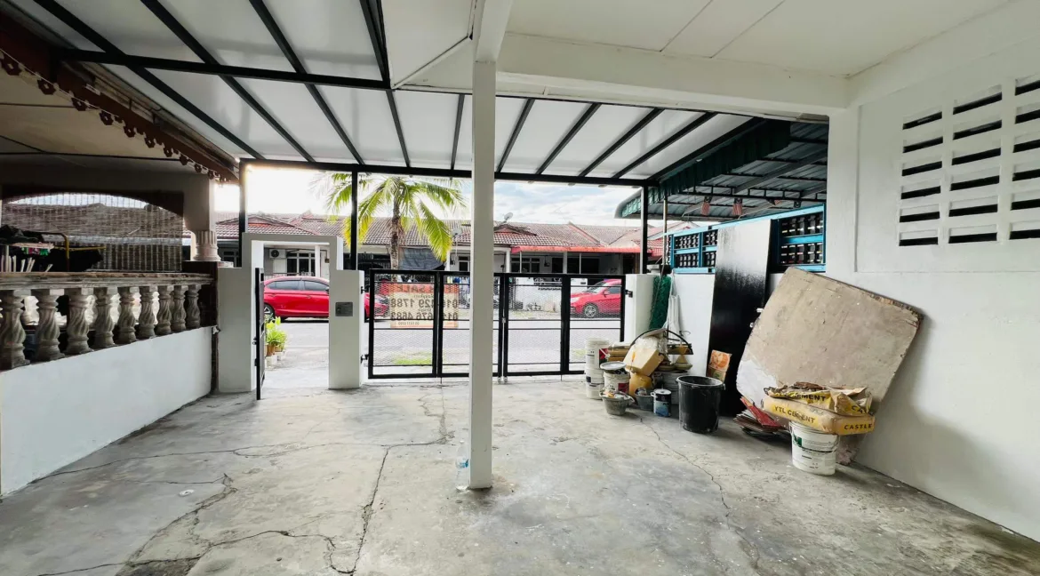 rumah-teres-setingkat-untuk-dijual-di-taman-bemban-raya-batu-gajah-02
