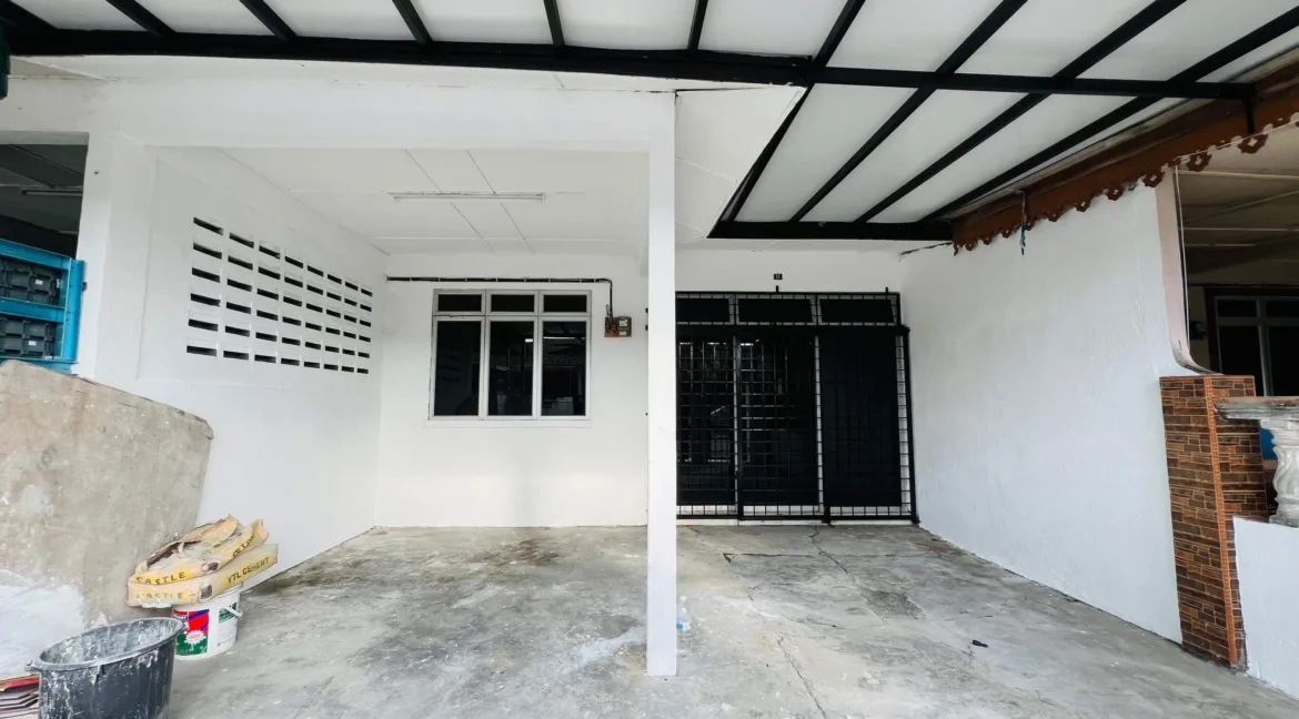 rumah-teres-setingkat-untuk-dijual-di-taman-bemban-raya-batu-gajah-03