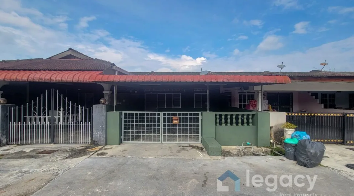 Rumah Teres Setingkat untuk dijual di Taman Intan Mas, Teluk Intan