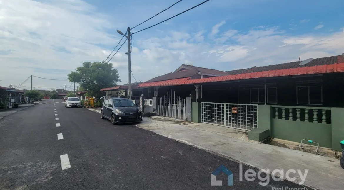 rumah-teres-setingkat-untuk-dijual-di-taman-intan-mas-teluk-intan-03