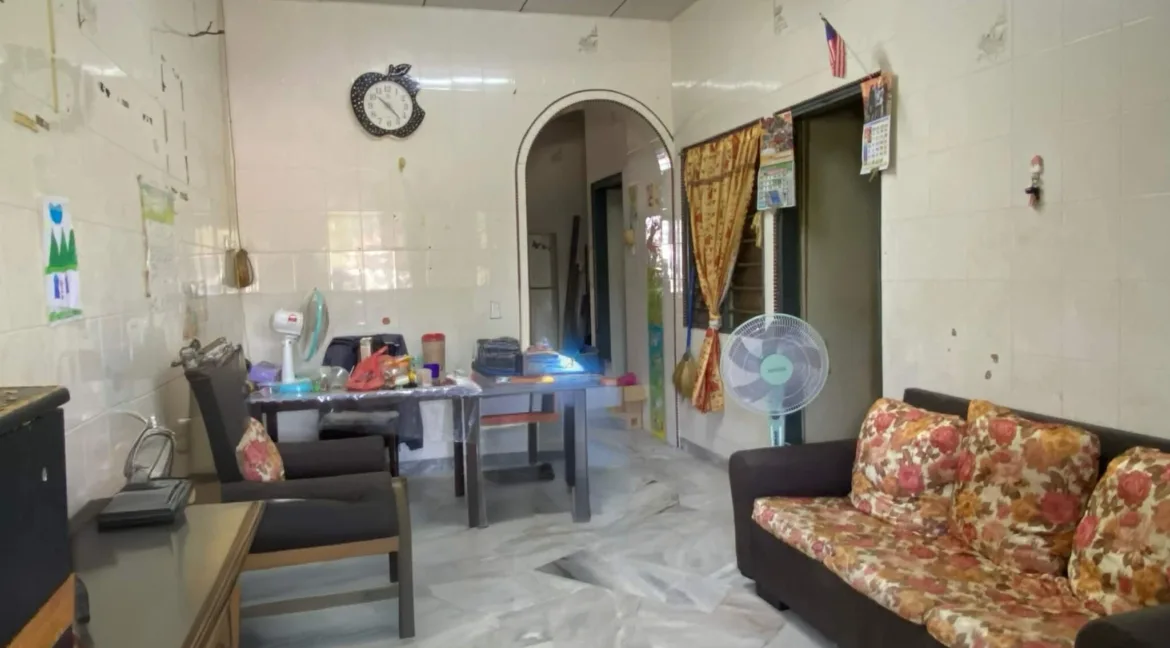 rumah-teres-untuk-dijual-di-taman-sungai-mas-pengkalan-aor-02