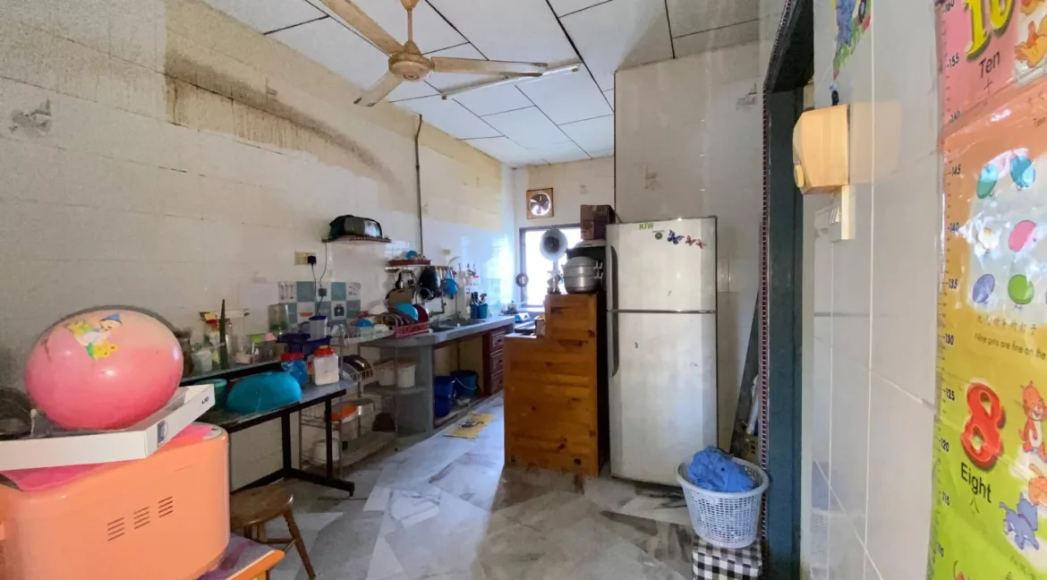 rumah-teres-untuk-dijual-di-taman-sungai-mas-pengkalan-aor-03