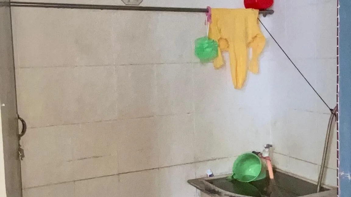 rumah-teres-untuk-dijual-di-taman-sungai-mas-pengkalan-aor-05