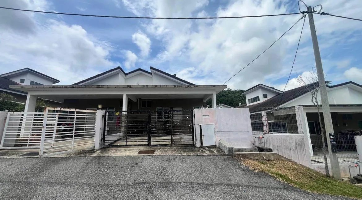 Rumah Berkembar Setingkat (Single Storey Semi Detached) Untuk Dijual Di Taman Behrang Bitara