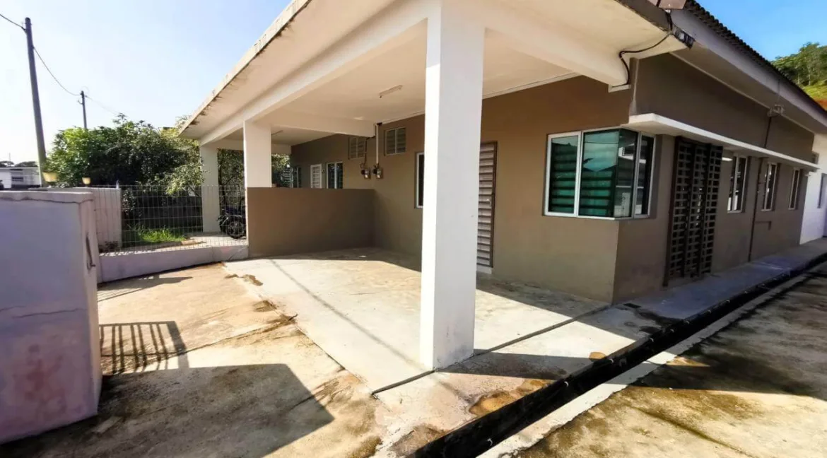 rumah-berkembar-setingkat-semi-d-untuk-dijual-di-taman-behrang-bitara-07