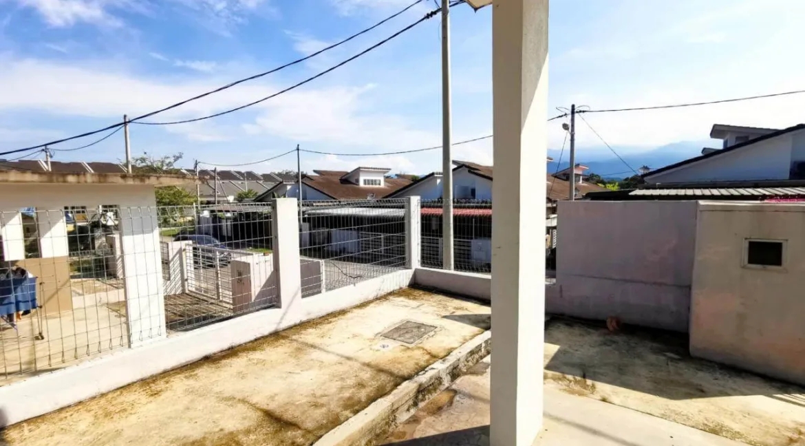 rumah-berkembar-setingkat-semi-d-untuk-dijual-di-taman-behrang-bitara-11