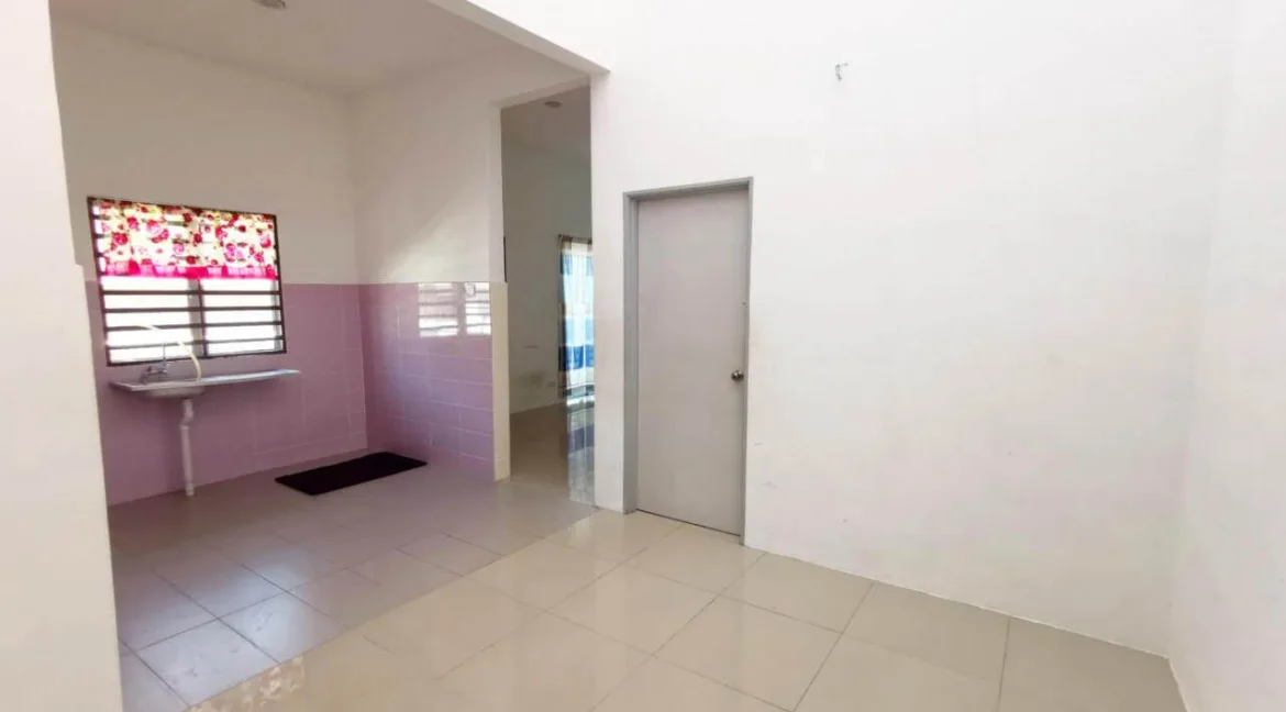 rumah-berkembar-setingkat-semi-d-untuk-dijual-di-taman-behrang-bitara-15