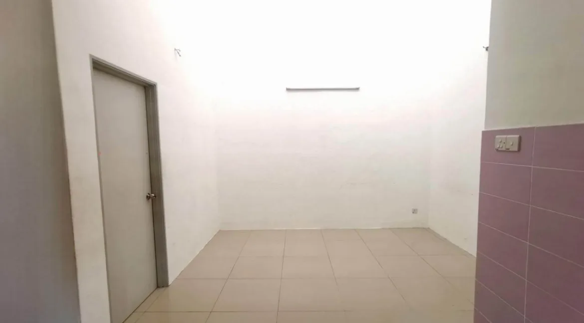 rumah-berkembar-setingkat-semi-d-untuk-dijual-di-taman-behrang-bitara-16