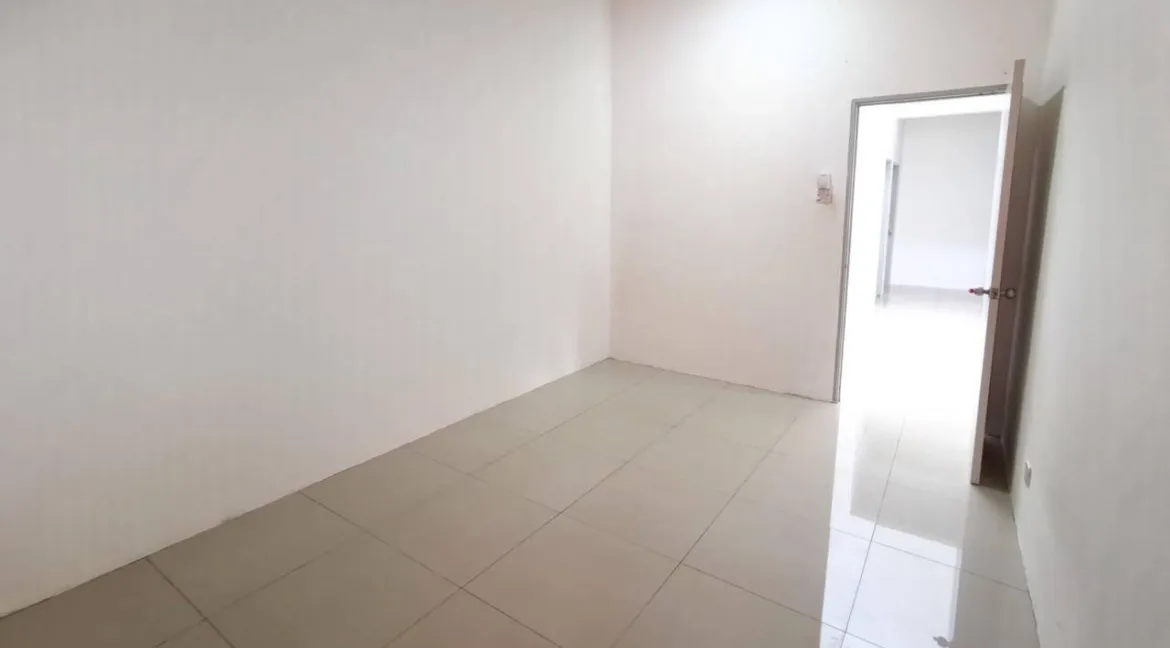 rumah-berkembar-setingkat-semi-d-untuk-dijual-di-taman-behrang-bitara-21