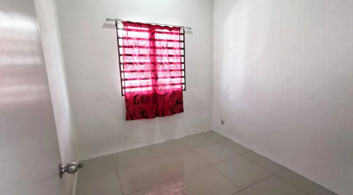 rumah-berkembar-setingkat-semi-d-untuk-dijual-di-taman-behrang-bitara-22