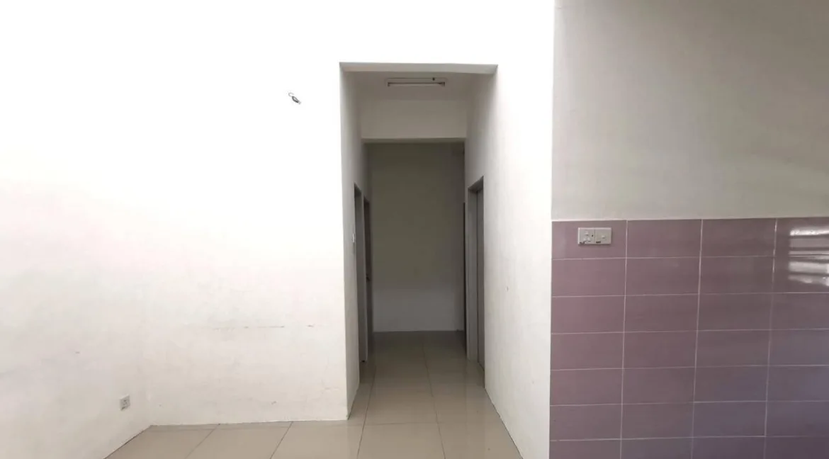 rumah-berkembar-setingkat-semi-d-untuk-dijual-di-taman-behrang-bitara-23