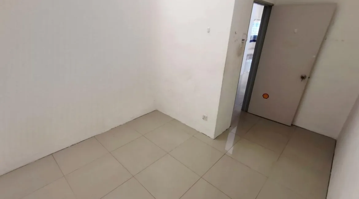 rumah-berkembar-setingkat-semi-d-untuk-dijual-di-taman-behrang-bitara-26