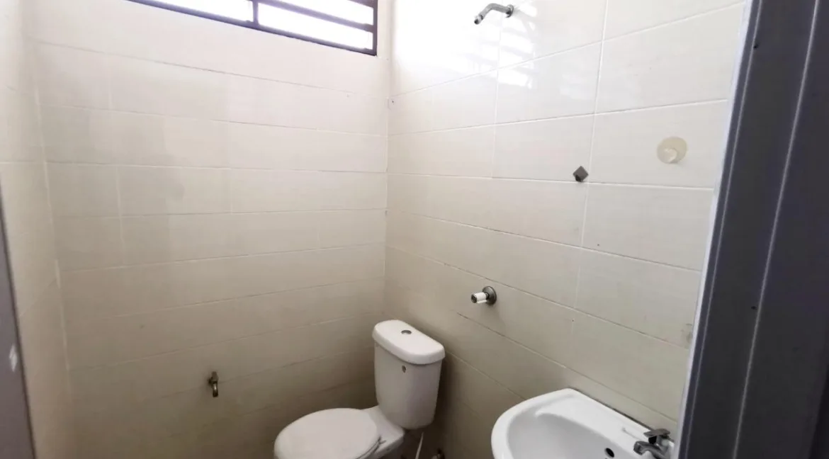 rumah-berkembar-setingkat-semi-d-untuk-dijual-di-taman-behrang-bitara-29