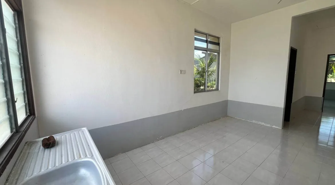 rumah-lot-tepi-untuk-dijual-taman-chenderong-jaya-batu-gajah-13