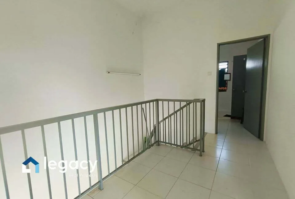 rumah-semi-d-dua-tingkat-untuk-dijual-di-klebang-harmoni-ipoh-06