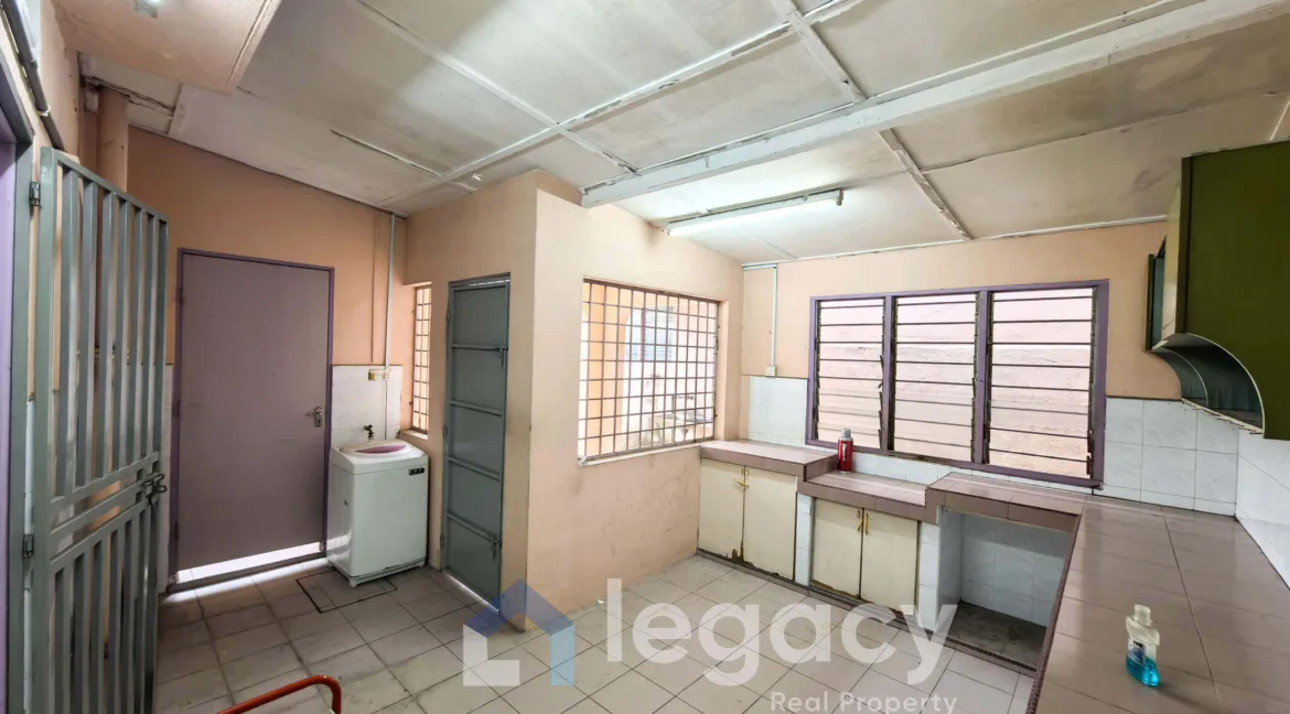 rumah-semi-d-setingkat-untuk-dijual-di-taman-merdeka-garden-ipoh-18
