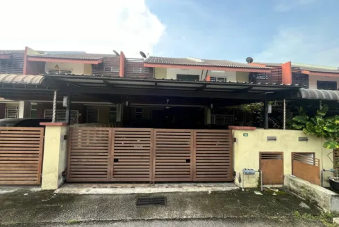 Rumah Teres Dua Tingkat Untuk Dijual Di Taman Klebang Putra, Chemor