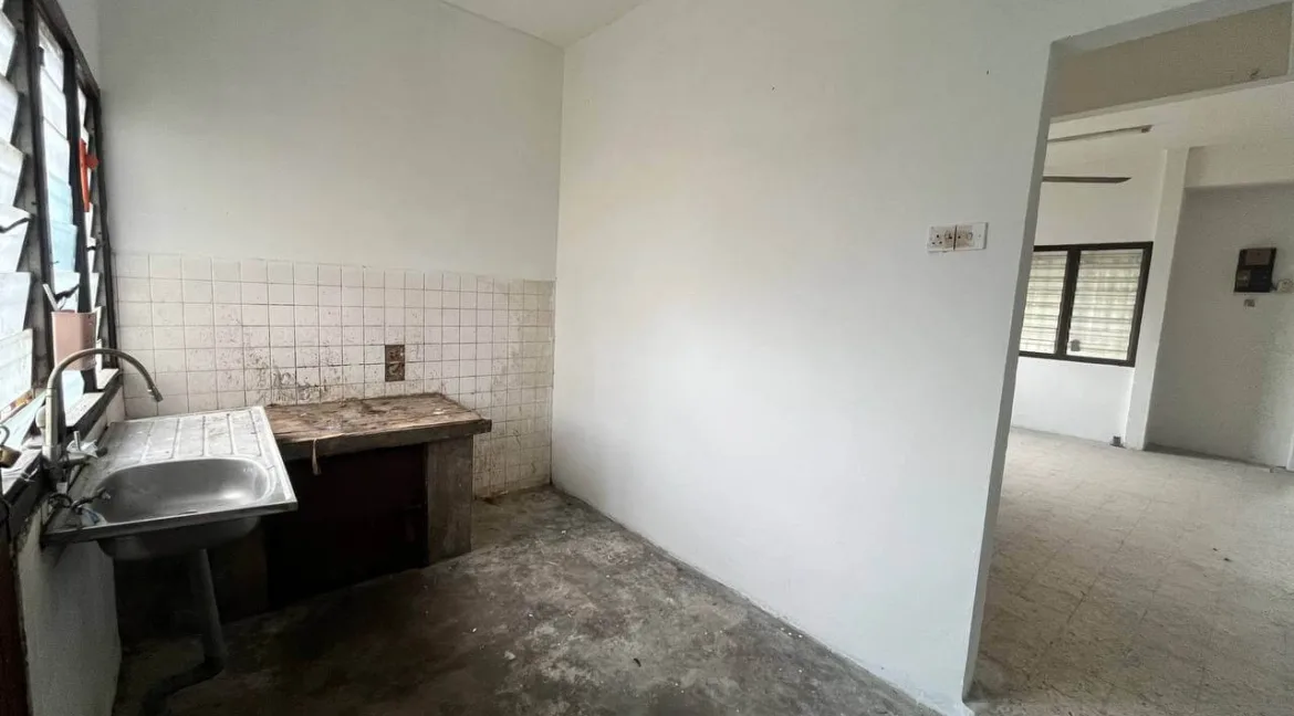 rumah-teres-dua-tingkat-untuk-dijual-di-taman-bersatu-simpang-pulai-11