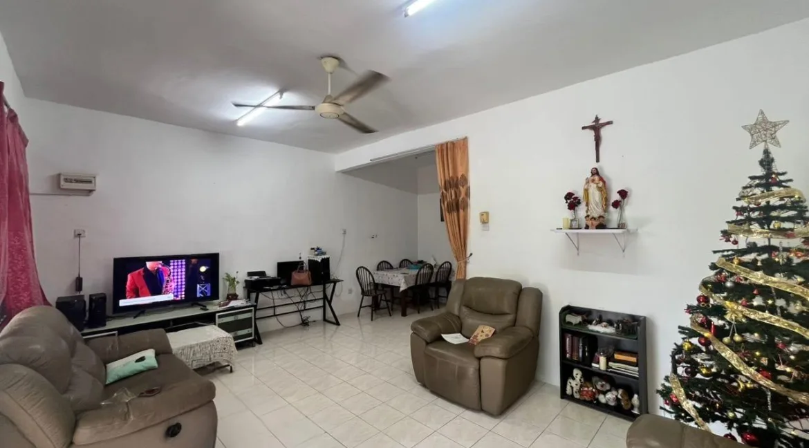 rumah-teres-dua-tingkat-untuk-dijual-di-taman-falim-indah-ipoh-04