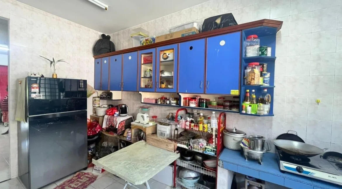 rumah-teres-dua-tingkat-untuk-dijual-di-taman-falim-indah-ipoh-06