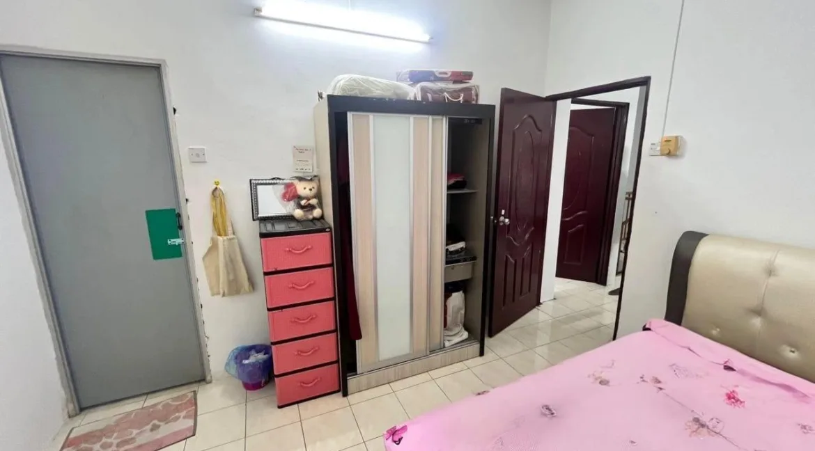rumah-teres-dua-tingkat-untuk-dijual-di-taman-falim-indah-ipoh-12