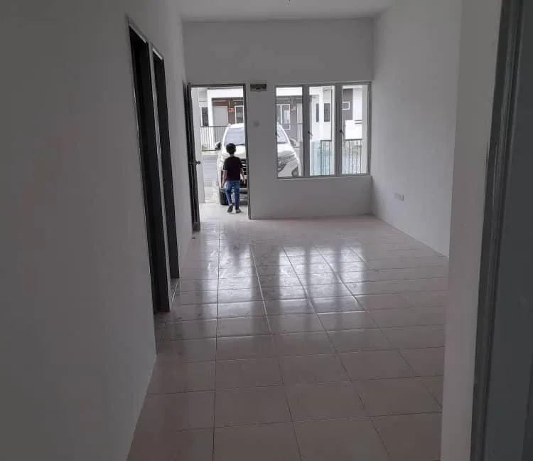 rumah-teres-setingkat-di-taman-kamunting-1-2-03