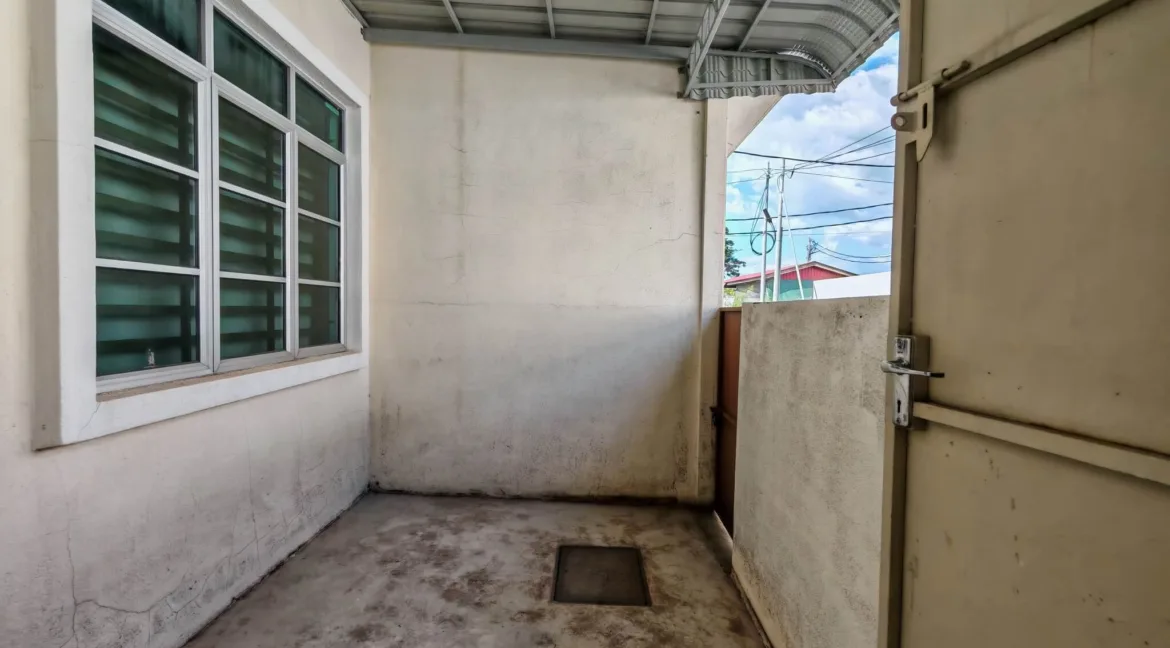 rumah-teres-setingkat-untuk-dijual-di-klebang-mewah-ipoh-09