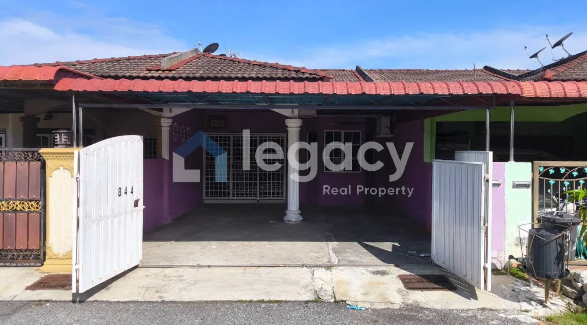 rumah-teres-setingkat-untuk-dijual-di-taman-fasa-2j-seri-manjung-03