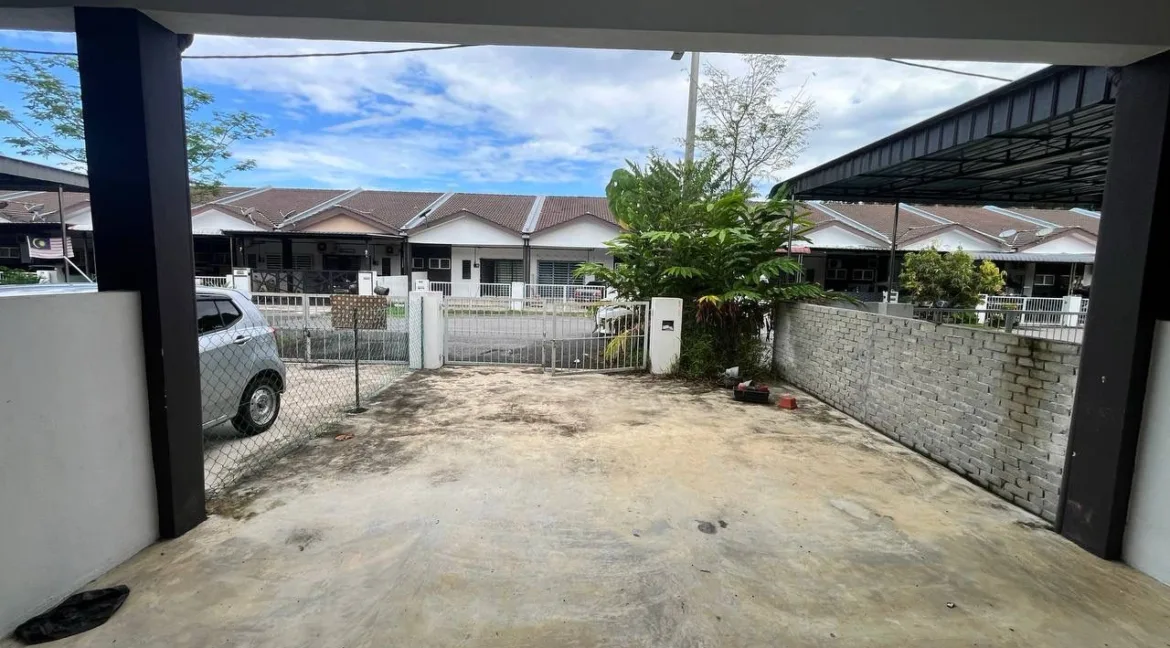 rumah-teres-setingkat-untuk-dijual-di-taman-kurau-jaya-kuala-kurau-04