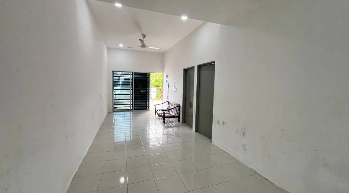 rumah-teres-setingkat-untuk-dijual-di-taman-kurau-jaya-kuala-kurau-06