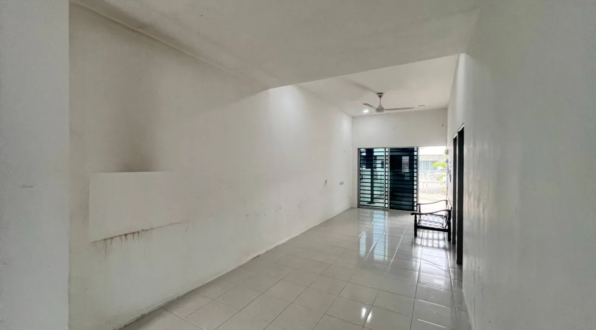 rumah-teres-setingkat-untuk-dijual-di-taman-kurau-jaya-kuala-kurau-07