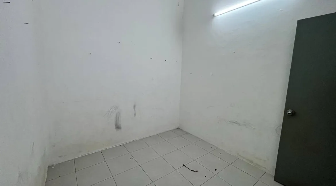 rumah-teres-setingkat-untuk-dijual-di-taman-kurau-jaya-kuala-kurau-13