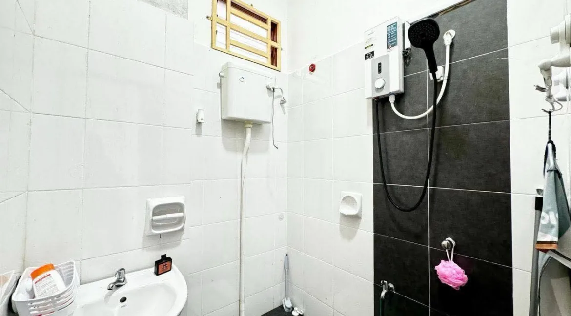 rumah-teres-setingkat-untuk-dijual-di-taman-permai-utama-gurun-06