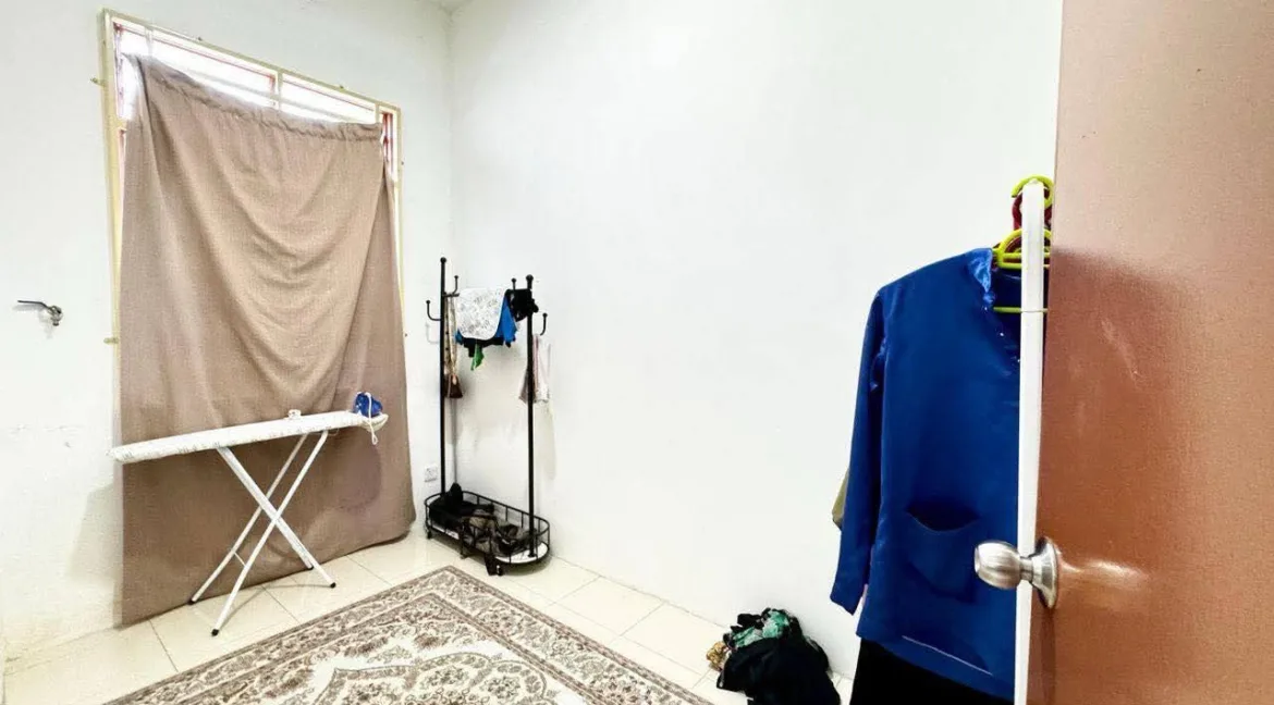 rumah-teres-setingkat-untuk-dijual-di-taman-permai-utama-gurun-07