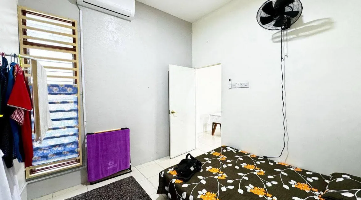 rumah-teres-setingkat-untuk-dijual-di-taman-permai-utama-gurun-08