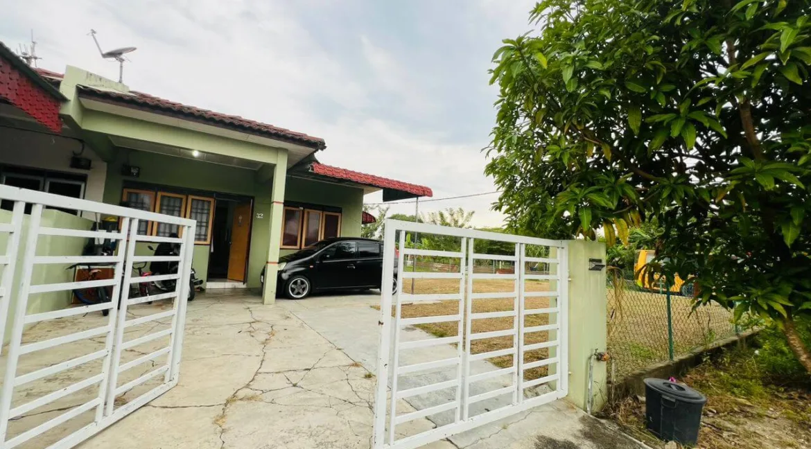 Rumah Teres Setingkat Corner Lot Untuk Dijual Di Dataran Bemban Jaya, Batu Gajah