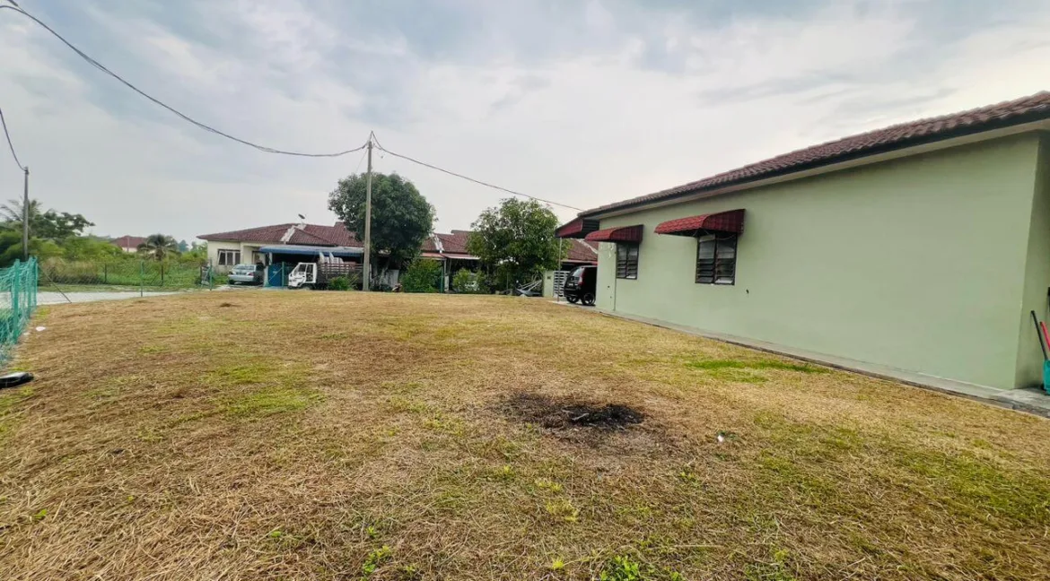 Rumah Teres Setingkat Corner Lot Untuk Dijual Di Dataran Bemban Jaya, Batu Gajah-05