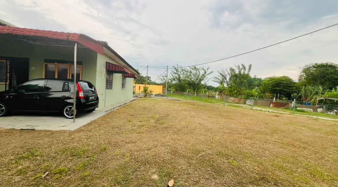 Rumah Teres Setingkat Corner Lot Untuk Dijual Di Dataran Bemban Jaya, Batu Gajah-07
