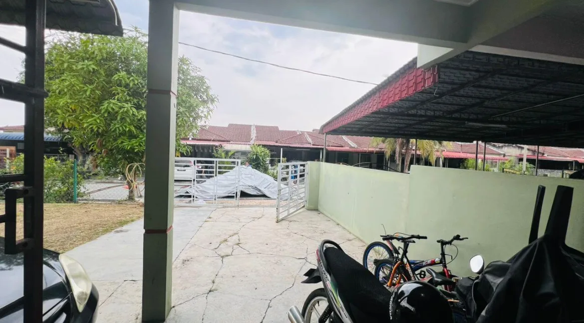 Rumah Teres Setingkat Corner Lot Untuk Dijual Di Dataran Bemban Jaya, Batu Gajah-09